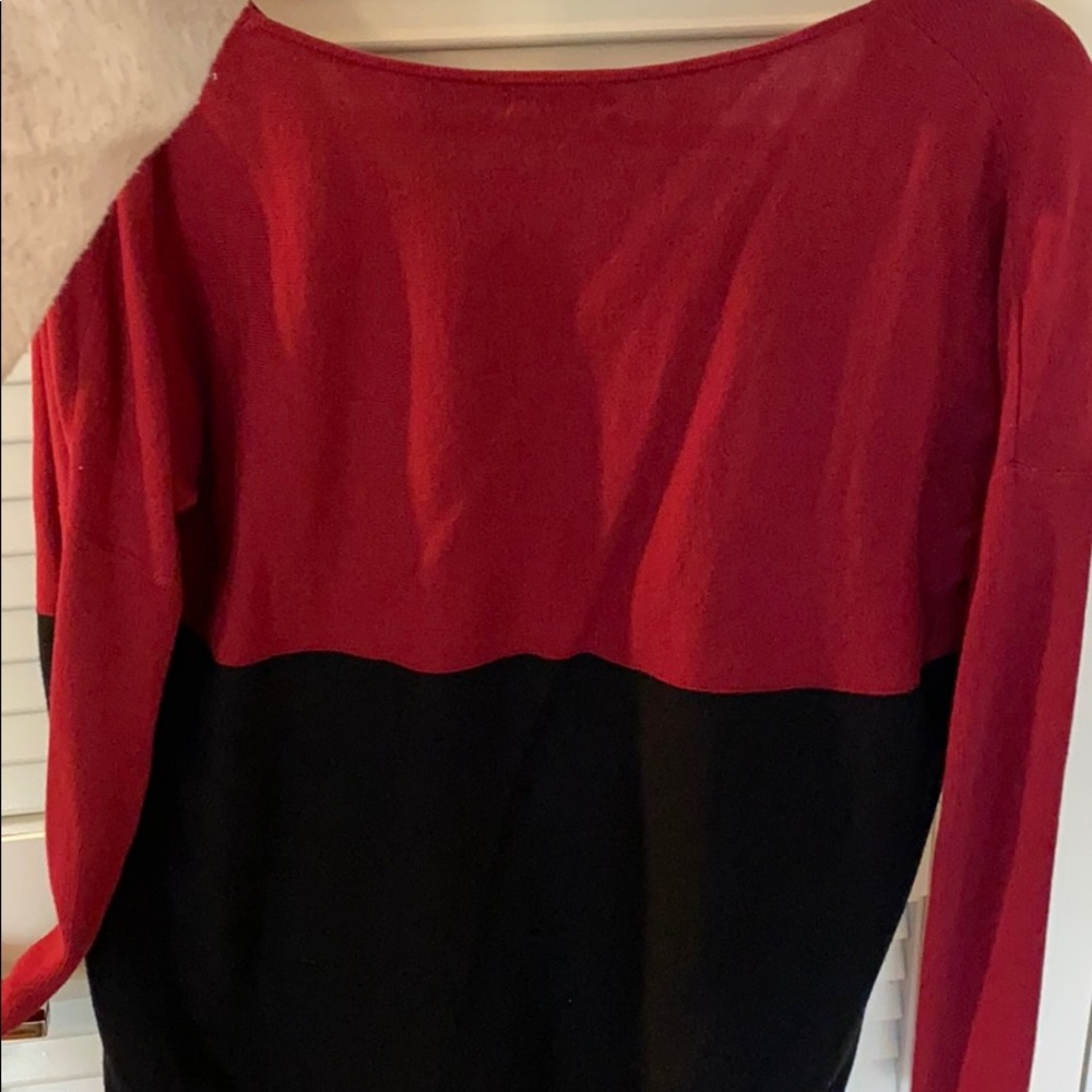 Color Block Sweater - Picture 4 of 4